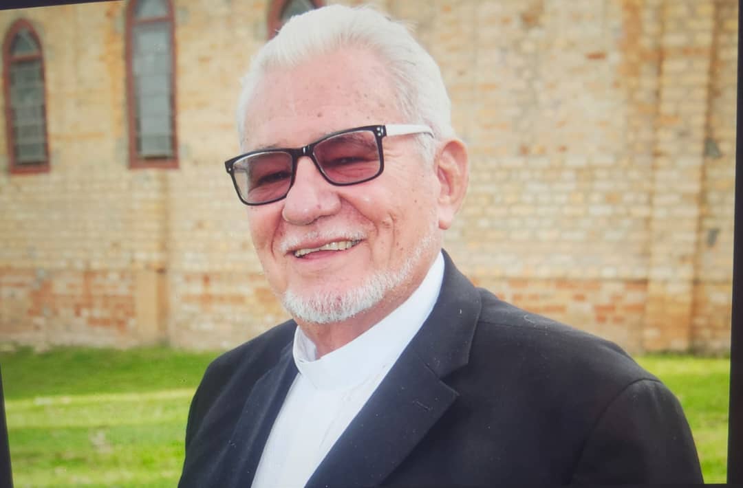 Pastor Edwards Barbarzar